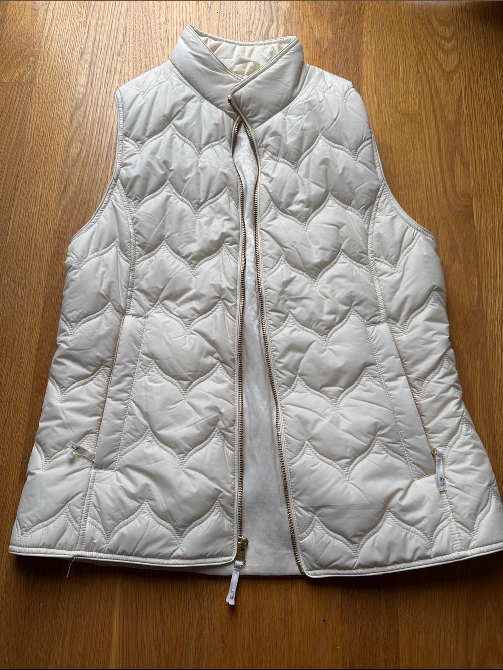 Vineyard Vines Women's Quilted Cream Sleeveless Vest